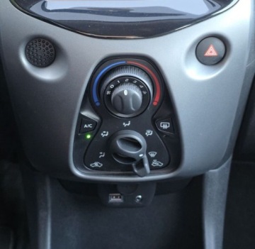 Toyota Aygo II Hatchback 3d Facelifting 1.0 VVT-i 72KM 2021 Toyota Aygo Toyota Aygo 1.0 VVT-i X-play Benzyna 72KM, zdjęcie 13