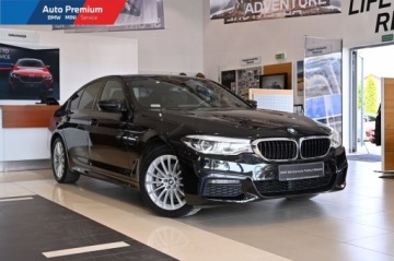 BMW Seria 5 G30-G31 Touring 520d 190KM 2019 BMW Seria 5 xDrive520d M Sport HarmanKardon Fotel sportowy 2.0 Diesel