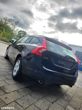 Volvo V60 I Kombi Facelifting 2.0 T3 DRIVE-E 152KM 2016 Volvo V60 I 2.0 T3 2,0, bezwypadkowy, zdjęcie 3