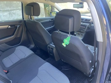 Volkswagen Passat B7 Variant 1.6 TDI CR DPF BlueMotion 105KM 2013 Volkswagen Passat Climatronic Podgrzewane fotele, zdjęcie 7