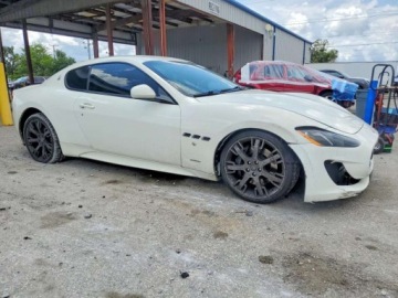 Maserati GranTurismo 2015 Maserati GranTurismo S 2015 4.7 Benzyna 454KM, zdjęcie 4