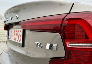 Volvo S60 III Sedan 2.0 T6 310KM 2019 Volvo S60 Volvo S60 T6 AWD Inscription 2.0 Benzyna 310KM, zdjęcie 28