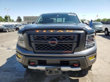 Nissan Titan 2021 Nissan Titan 2021, 5.6L, 4x4, SV, po gradobiciu, zdjęcie 2