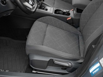 Volkswagen Golf VIII Variant 1.5 TSI 150KM 2022 Volkswagen Golf CT557AA#1.5 TSI Life Ambient, zdjęcie 12