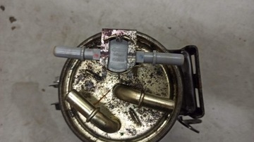 PODSTAWA FILTRA PALIWA zaworek RENAULT SCENIC II 2.0 DCI