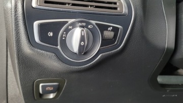 Mercedes GLC C253 SUV 2.1 220 d 170KM 2018 Mercedes-Benz GLC MERCEDES GLC 220D 4MATIC 2.1 Diesel 170KM, zdjęcie 20