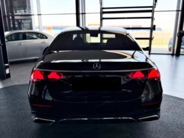 Mercedes Klasa E W214 Sedan 2.0 220d 197KM 2026 E Klasa 220 d 4-Matic AMG 2.0 (moc 197 KM) 2026, zdjęcie 3