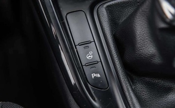 Kia Carens IV Minivan 1.7 VGT CRDi 141KM 2016 Kia Carens 1.7CRDI 141KM Ledy Xenon Navi Camera Panorama 7os Full Gwaranc, zdjęcie 22