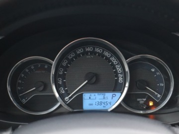 Toyota Corolla X Sedan Facelifting 1.6 Valvematic 132KM 2014 Toyota Corolla 1.6 Valvematic, Salon Polska, zdjęcie 10