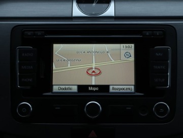 Volkswagen Passat B7 Variant 2.0 TDI CR DPF BlueMotion 140KM 2013 VW Passat 2.0 TDI, DSG, Navi, Xenon, Bi-Xenon, zdjęcie 12