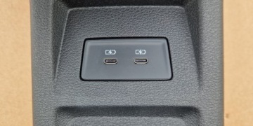 81A864376D, Blende Abdeckung TUNELU USB heck AUDI Q2 81A864376D wie neu Original | thumb 2
