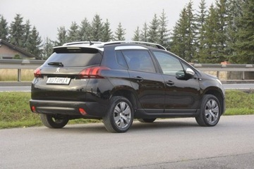 Peugeot 2008 I SUV Facelifting 1.2 PureTech 82KM 2017 Peugeot 2008 1.2 doinwestowany Android Auto Car, zdjęcie 9