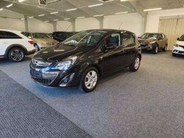 Opel Corsa E Hatchback 3d 1.4 Turbo 100KM 2014 Opel Corsa 1.4 Benzyna 101KM, Autoklima, Grzane fotele