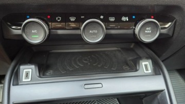 Citroen C4 III SUV 1.5 BlueHDi 131KM 2021 Citroen C4 1.5 BlueHdi Full Ledy Head Up Blisy, zdjęcie 14