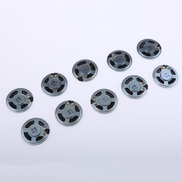 10 полнодиапазонных круглых динамиков мощностью 0,5 Вт и сопротивлением 8 Ом.