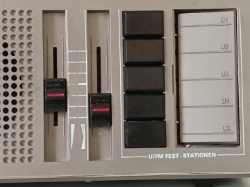 Sono Clock 120 Радиоприемник Grundig