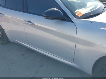 Alfa Romeo Giulia II Sedan Facelifting 2.0 Turbo 280KM 2020 Alfa Romeo Giulia 2020 ALFA ROMEO GIULIA TI RWD 2.0 Benzyna 280KM, zdjęcie 6