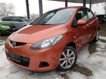 Mazda 2 II Hatchback 5d 1.3 75KM 2010 Mazda 2 1.3 PROSTA benzyna 5 DRZWI klimatyzacja piekny kolor 1.3 Benzyna, zdjęcie 1