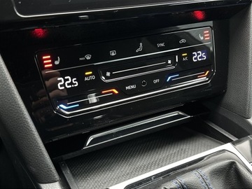 Volkswagen Arteon Shooting Brake R 2.0 TSI 320KM 2023 Volkswagen Arteon 2.0TSI 320KM 4X4 R DSG l Panoram, zdjęcie 18