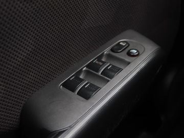 Honda Jazz II 1.4 83KM 2005 Honda Jazz 1.4 i-DSI, HAK, Klima, Klimatronic,ALU, zdjęcie 14