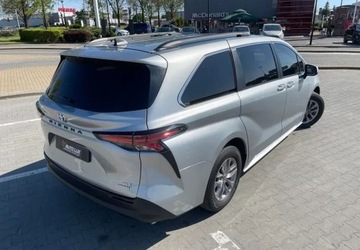 Toyota Sienna III 2021 Toyota Sienna XLE Hybrid 8 osobowa Stan Perfek..., zdjęcie 7