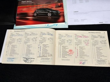 Opel Astra J Hatchback 5d 1.4 Turbo ECOTEC 120KM 2011 Opel Astra 1.4 turbo 120 KM Sportowe fotele Alu 18, zdjęcie 28