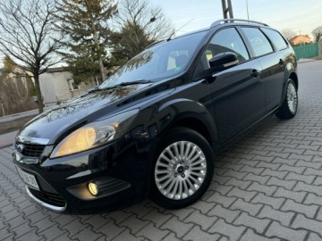 Ford Focus II 2010 Ford Focus Lift 1.8B 2010r GHIA Climatronic Tablet