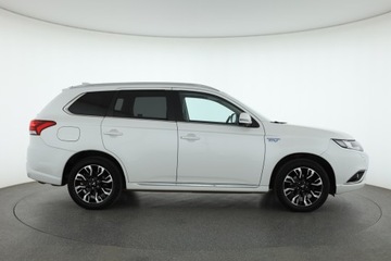 Mitsubishi Outlander III 2015 Mitsubishi Outlander 2.0 PHEV, Salon Polska, zdjęcie 5