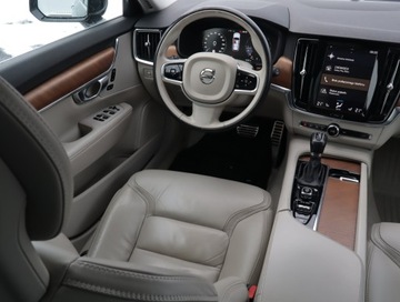 Volvo V90 II Kombi 2.0 D4 190KM 2017 Volvo V90 D4 AWD, 187 KM, 4X4, Automat, Skóra, zdjęcie 6