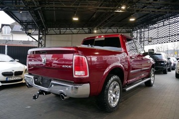 Dodge Ram IV 5.7 V8 390KM 2017 Dodge RAM Laramie1500V8HEMI5.7 Hak 390KM 4x4 Szyberdach Wentyl Alpine Navi, zdjęcie 2