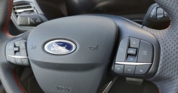 Ford Kuga III SUV Facelifting 1.5 EcoBoost 186KM 2025 Ford Kuga kamery 360, BLIS, Navigacja, ogrzewana kierownica i fotele 1.5, zdjęcie 9