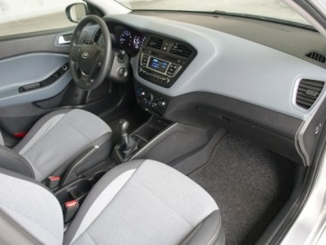 Hyundai i20 II Hatchback 5d 1.2 75KM 2015 Hyundai i20 1.2, zdjęcie 17