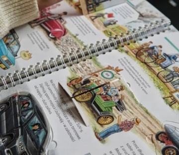 POZNAJEMY SAMOCHODY KSIĄŻKA Z OKIENKAMI WYDAWNICTWO SAM