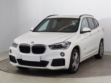BMW X1 F48 Crossover xDrive20i 192KM 2018 BMW X1 xDrive20i, Salon Polska, Serwis ASO, 4X4, zdjęcie 1