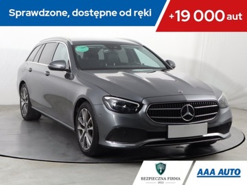 Mercedes Klasa E W213 2020 Mercedes E E 200, Salon Polska, Serwis ASO