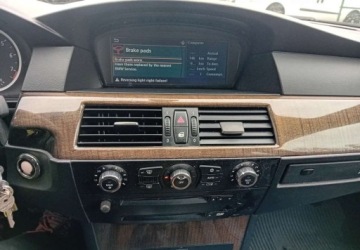 BMW Seria 5 E60 Touring 530 i 258KM 2006 BMW Seria 5 BMW Seria 5 530i 3.0 Benzyna 258KM, zdjęcie 17