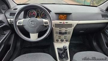 Opel Astra H Hatchback 5d 1.4 TWINPORT ecoFLEX 90KM 2007 Opel Astra Opel Astra III 1.4 Benz Klima II kpl opon 1.4 Benzyna 90KM, zdjęcie 11