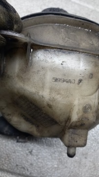 NÁDOBKA KAPALINY CHLADÍCÍHO TOYOTA AVENSIS T25 04R