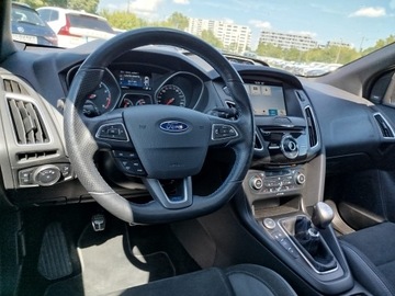 Ford Focus III RS 2.3 EcoBoost 350KM 2017 FORD FOCUS III 2.3 RS 2.3L 350KM, 4x4, Manual, Dokumentacja Recaro, zdjęcie 11