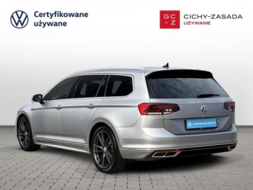 Volkswagen Passat B8 Variant 2.0 TDI BlueMotion SCR 190KM 2019 Volkswagen Passat TDI 190KM Highline R-Line Panorama Kam. 360 Keyless, zdjęcie 2
