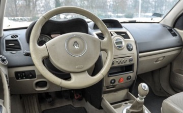 Renault Megane II Sedan 2.0 i 16V 135KM 2006 Renault Megane 2,0LPG Lift Salon PL 2.0 BenzynaLPG 134KM, zdjęcie 8