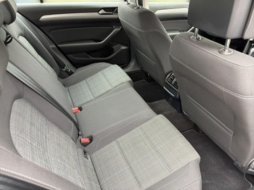 Volkswagen Passat B8 Variant Facelifting 1.5 TSI EVO 150KM 2022 Volkswagen Passat 1.5 TSI / 150 KM Business DSG FV, zdjęcie 37