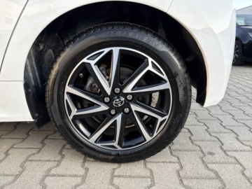 Toyota Yaris IV Hatchback 1.5 Hybrid Dynamic Force 116KM 2021 Toyota Yaris Hybrid 1.5 Comfort IV (2020-) Hybrid, zdjęcie 23