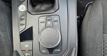 BMW Seria 1 F40 Hatchback 1.5 116d 116KM 2021 BMW Seria 1 F40 2021 r. Stan damochodu BARDZO DOBRY 1.5 Diesel 116KM, zdjęcie 30