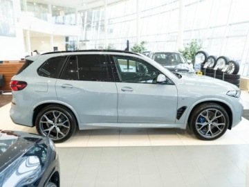 BMW X5 G05 SUV Facelifting 3.0 30d 298KM 2026 BMW X5 xDrive30d Sport Suv 3.0 (298 KM) 2026, zdjęcie 5