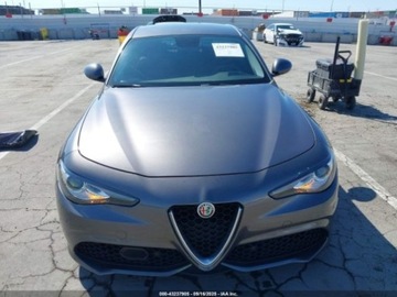 Alfa Romeo Giulia II 2018 Alfa Romeo Giulia Ti sport rwd 2.0 Benzyna 280KM, zdjęcie 5