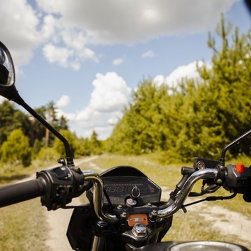 ВРЕМЯ РАБОТЫ ДВИГАТЕЛЯ СЧЕТЧИКА ЧАСОВ 12 / 24 В