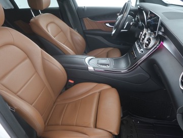Mercedes GLC C253 SUV Facelifting 2.0 220d 194KM 2019 Mercedes GLC GLC 220 d 4MATIC, Salon Polska, zdjęcie 8