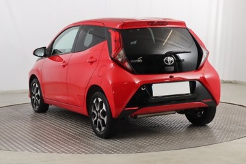 Toyota Aygo II Hatchback 3d Facelifting 1.0 VVT-i 72KM 2018 Toyota Aygo 1.0 VVT-i, Salon Polska, zdjęcie 3