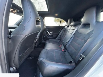 Mercedes Klasa A W177/V177 Hatchback 1.3 200 163KM 2021 Mercedes-Benz Klasa A 200 4-Matic AMG Line 8G-DCT 1.3 Benzyna 163KM 2021r, zdjęcie 15